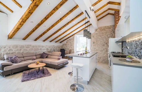 Slano Villa | Villa Ro-Ma - Three Bedroom Villa with Terrace and Sea View