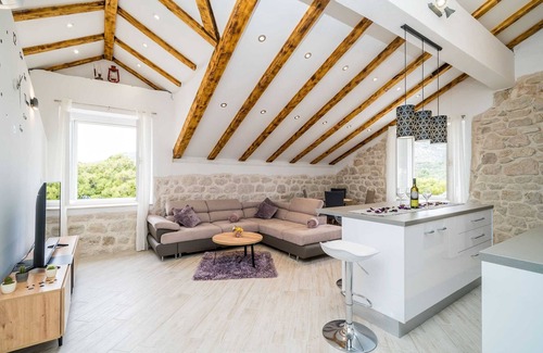 Slano Villa | Villa Ro-Ma - Three Bedroom Villa with Terrace and Sea View