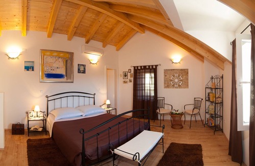 Cove Donja Krusica (Donje selo) Casa | Villa Romántica (V2441-K1) - Grohote