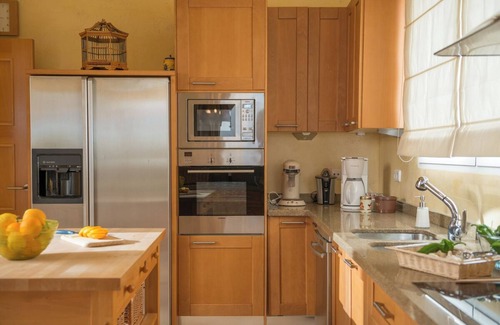 Benalup-Casas Vieja Casa | Villa Rosa con piscina, jardín y Wi-Fi