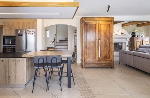Rochefort-du-Gard Villa | Villa Rosalie, a beautiful holiday home with private pool for 6 people, located on the outskirts of the typical village of Rochefort-sur-Gard.