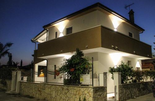 Ginosa Marina Cama Y Desayuno | Villa Rosanna