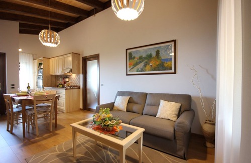 Laureana Cilento Villa | Villa Rosi - Anexo con piscina