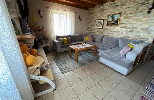 Jala Villa | Villa Rovishta