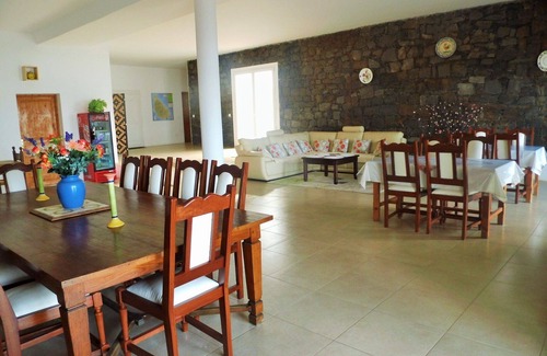 Pedra Badejo Casa | Villa São José, Bed and Breakfast Isla de Santiago: HABITACIÓN TRIPLE "CORAL"