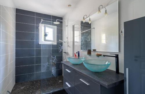 Saint-Jean-d'Illac Casa | Villa Saint Jean - Maison avec piscine privée