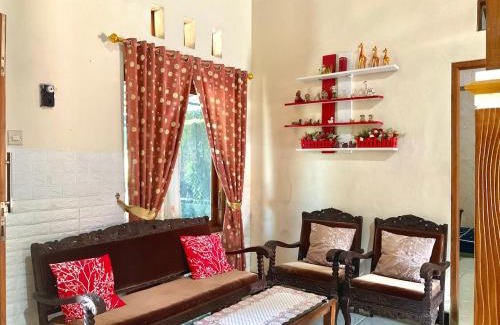 Ngaglik Villa | Villa Sakana - Escape to Paradise