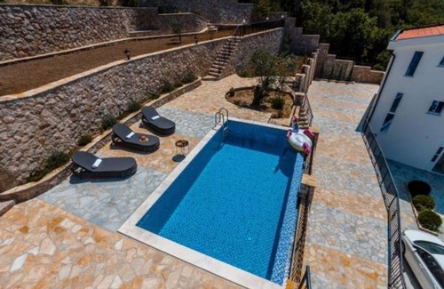 Zgrade Villa | Villa Sara frente al mar con piscina privada