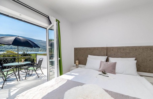 Tribalj Villa | Villa Savin - Cuatro Habitaciones Villa, Capacidad 8