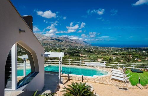 Castellammare del Golfo Casa | Villa Scire by PosarelliVillas