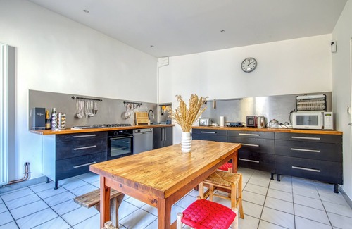 Semillac Villa | Villa 'Semillac' con terraza privada, jardín privado y Wi-Fi