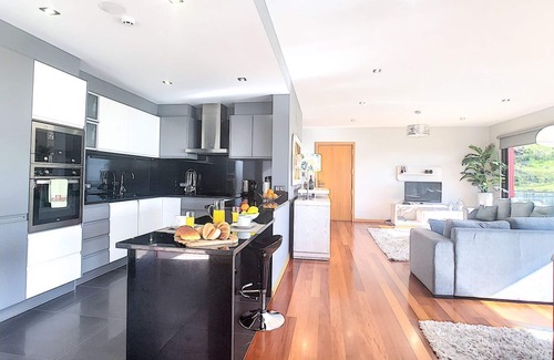 Estreito da Calheta Casa | Villa Serramar by LovelyStay