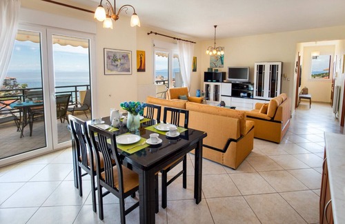 Skala Marion Villa | Villa Smaro! Fantásticas vacaciones en una villa con una gran vista del mar Egeo!
