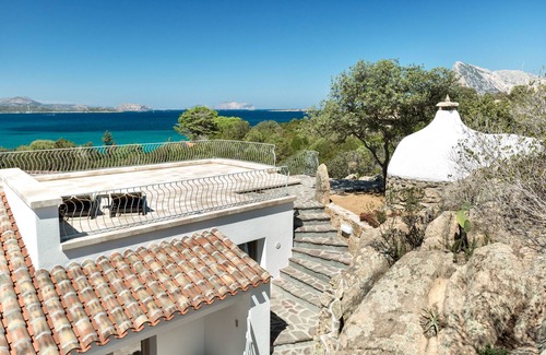 Tiriddo Villa | Villa Solemia, elegante y espaciosa villa mediterránea con piscina privada.