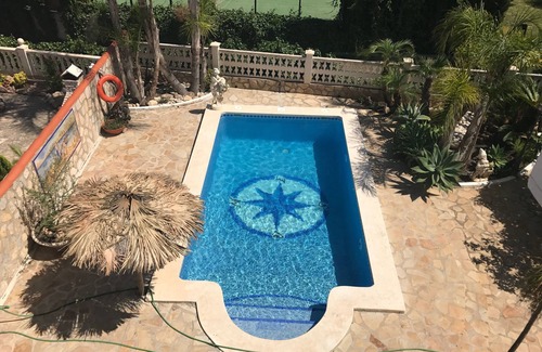 Peñíscola Casa | VILLA grande, con piscina privada y estacionamiento, hermoso jardín con barbacoa, wifi