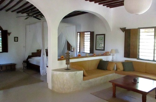 Mkunguni Villa | Villa Sonnenhügel, Liebevoll Eingerichtet mit Orientalischem Flair