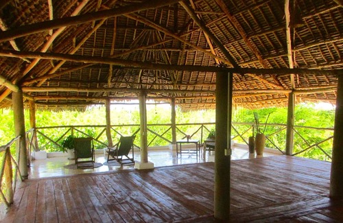 Mkunguni Villa | Villa Sonnenhügel, Liebevoll Eingerichtet mit Orientalischem Flair