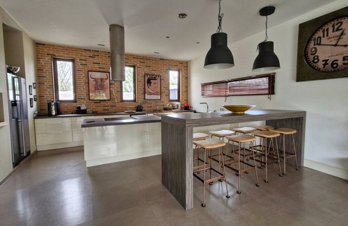 Morieres-les-Avignon Casa | Villa Spacieuse de Plain Pied Avec Piscine, Pool House, Proche du Golf