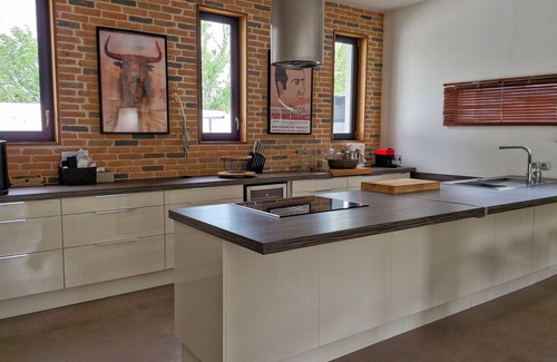 Morieres-les-Avignon Casa | Villa Spacieuse de Plain Pied Avec Piscine, Pool House, Proche du Golf