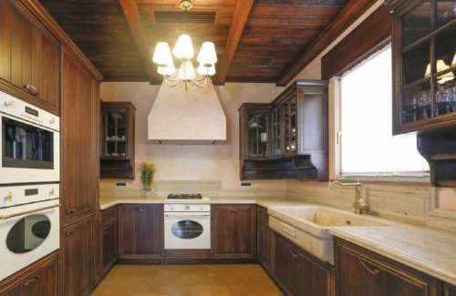 Slatine Villa | Villa Spenovitza where luxury meet class