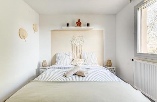 Saint-Simon Villa | Villa St Simon - 11 couchages, piscine, parking, parfait entre famille, amis ou pros