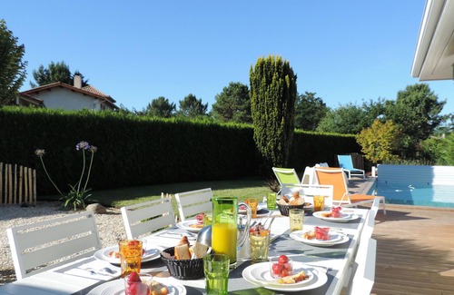 Andernos-les-Bains Cama Y Desayuno | Villa Surcouf