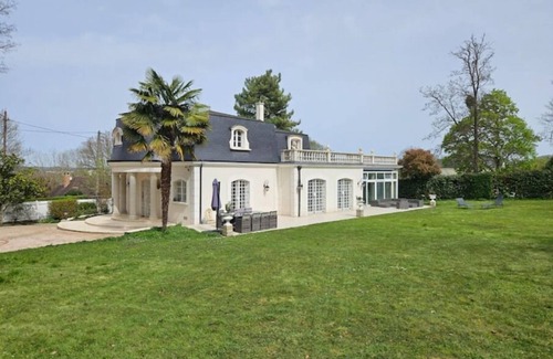 Noisy-le-Grand Villa | Villa Sweet Birds