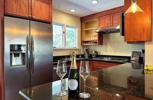 Kenwood Casa | Villa Ticino wine country vineyard estate - pool, spa, bocce + walk to wineries