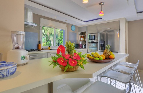 La Possession Villa | Villa Tima - Tropical Luxury with Jacuzzi Sauna Pool and Panoramic View