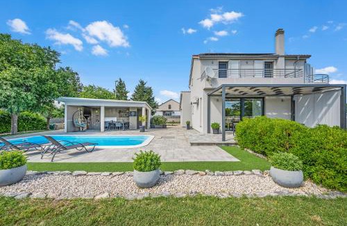 Drnis Casa | Villa Tonka with private pool near Krka