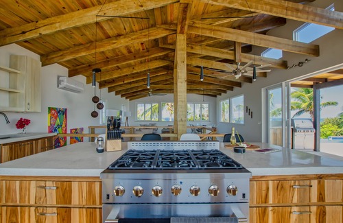 Lighthouse Estates Villa | Villa Topaz