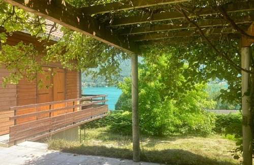 Bredannaz Casa | Villa traditionnelle avec vue sur le lac d'Annecy