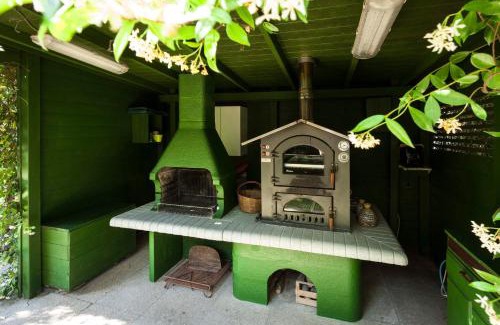 Pesaro Apartamento | Villa Tramonto luxury apartment with private swimming pool