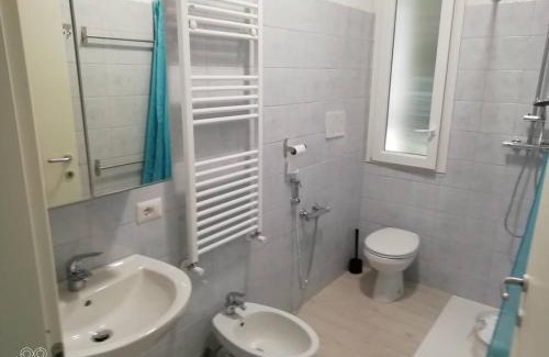 Chiavari Apartamento | Villa tranquilla immersa nel verde a 2 Km dal mare