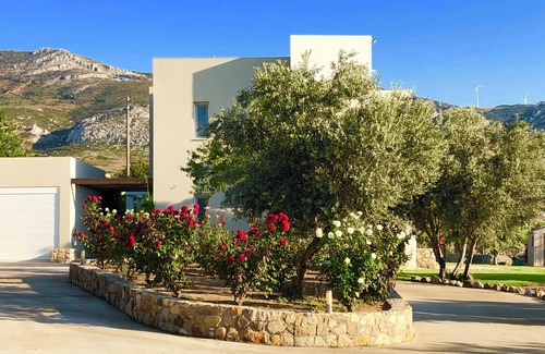 Amaniou Villa | VILLA TRIANTAFILIA: Nueva Villa de Montaña de Lujo para 8 en el centro de Kos cerca de la playa