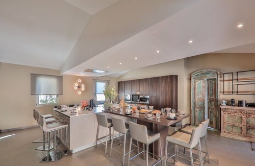 Saint-Vallier-de-Thiey Villa | Villa Tribu - Seis Habitaciones Villa, Capacidad 14