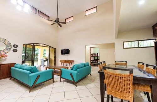 Esterillos Este Villa | Villa Tropical By Vacation Pura Vida