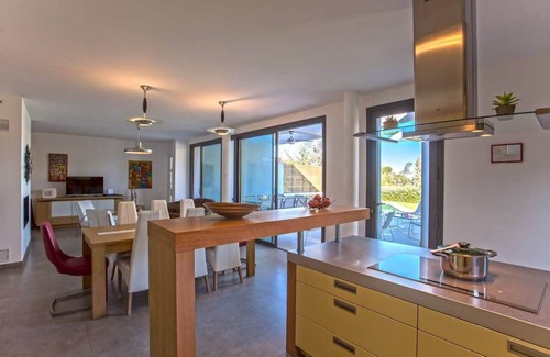 Marine de Saint Ambroggio Villa | Villa U Spanu, Modern villa with heated pool