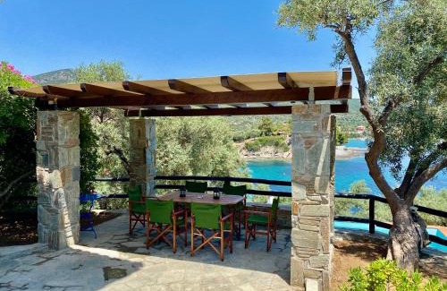 Sithonia Villa | Villa Valia: Traditional Luxurious Residence