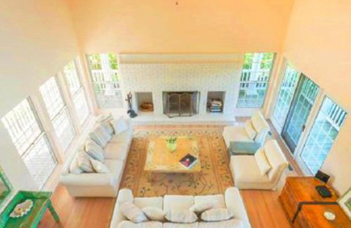 Bridgehampton Villa | Villa Victoria - Cozy Hamptons Villa
