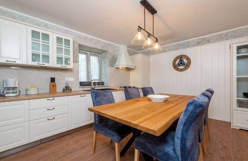 Vinez Chalet De Esquí | Villa Violetta