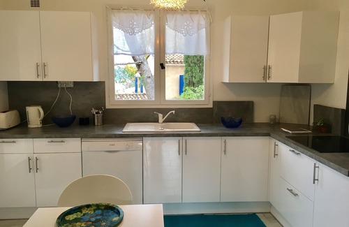 Fuveau Villa | PROMO-VILLA DE ENCANTO VISTA ACUÁTICA AIX 15mm / CASSIS 30mm / MARSELLA