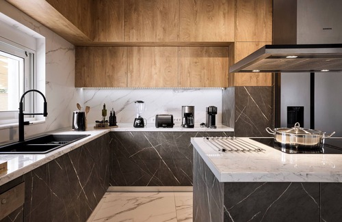 Stavros Villa | Luxury White House - Family Villa Near Sea - Zorbas Beach with playground, bikes