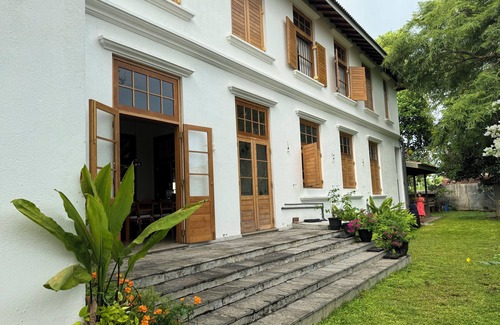 Daluwakotuwa Casa | Villa with 7 bedrooms and WiFi, AC in enchanting Negombo felicianf@gmail.com