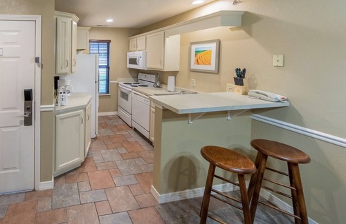 Sheridan Villa | Villa con acceso a increíbles servicios | Piscinas, jacuzzi, sala de juegos y mucho más.