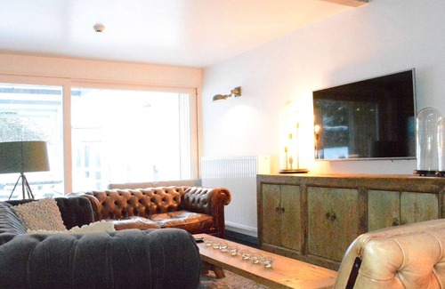 Gembes Casa | Villa with hottub in calm area