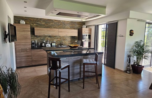 La Tour-d'Aigues Casa | Villa con piscina, con vistas a los viñedos, en el Luberon