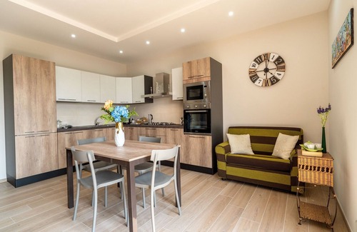 Castellana Grotte Villa | Villa with pool for 8 guests with 3 bedrooms