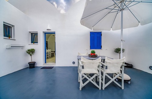 Fira Alquiler De Eote | Villa with private jaccuzi at the center of Fira Town