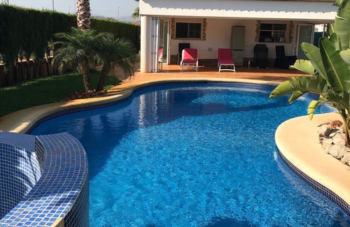 Oliva Villa | villa con piscina privada a 200 metros de la playa de arena